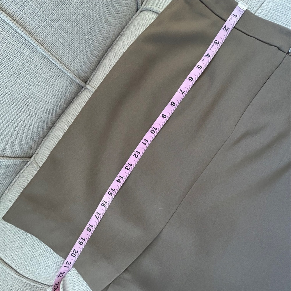 Elie Tahari Wool Suit with Leather Trim - Picture 11 of 14